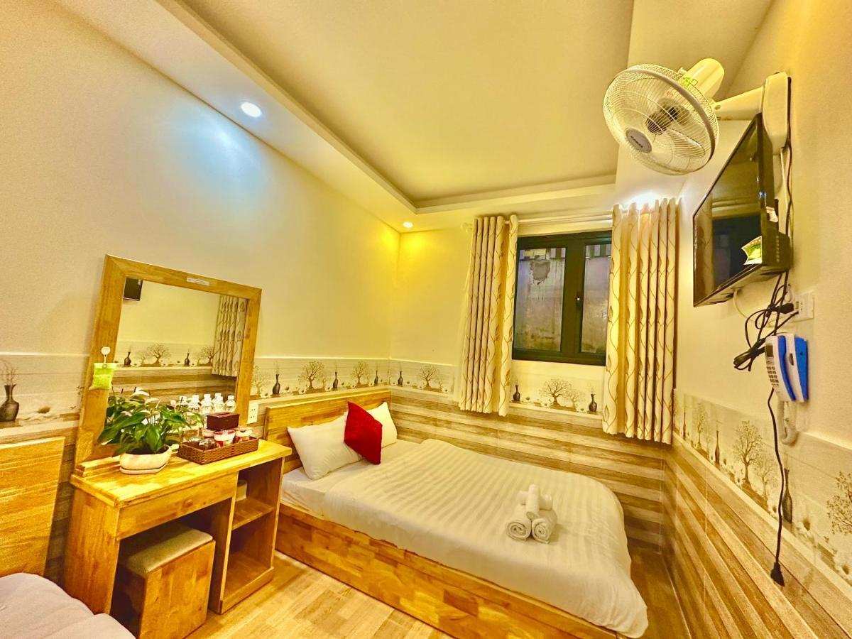 Hotel Khach San Minh Ha Đà Lạt Exterior foto