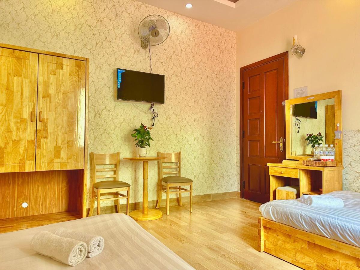 Hotel Khach San Minh Ha Đà Lạt Exterior foto